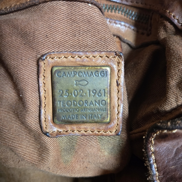 Campomaggi Distressed Brown Leather Shoulder Bag - Picture 3 of 9